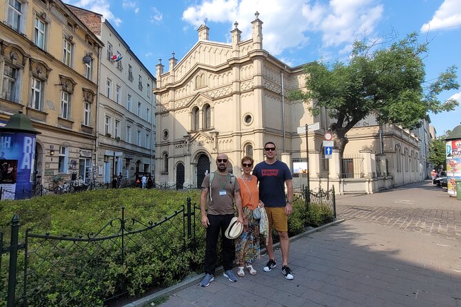 Krakow Jewish District and Ghetto Guided Tour in a Small Group - Jan Karski statue: history with a face behind it