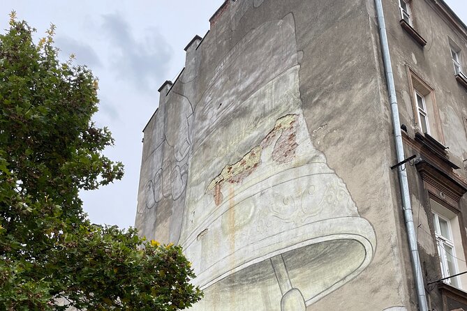 Krakow Jewish Ghetto and Quarter Audio Guided Walking Tour - Starting at Plac Bohaterow Getta: the moment the route turns serious