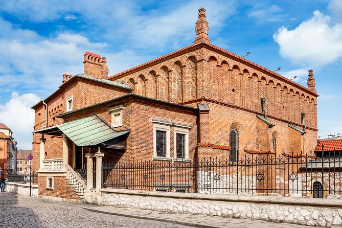 Krakow: Jewish Quarter Guided Walking Tour - Where you meet and how to start on the right foot