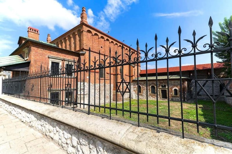 Krakow: Jewish Quarter Kazimierz Guided Walking Tour - Value for money: what $27 buys you in Kazimierz