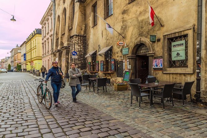 Krakow: Jewish Quarter Kazimierz & Schindler's Factory Guided Tour - Should you book this Krakow Kazimierz and Schindler’s Factory tour?