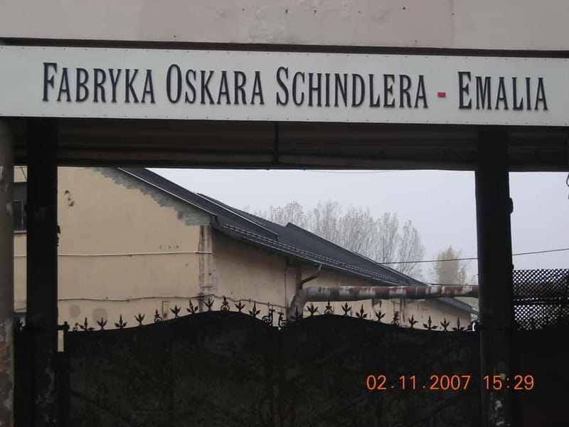 Krakow Jewish Quarter Tour, Kazimierz and Ghetto - Schindler’s List street cues: what to notice without losing the plot