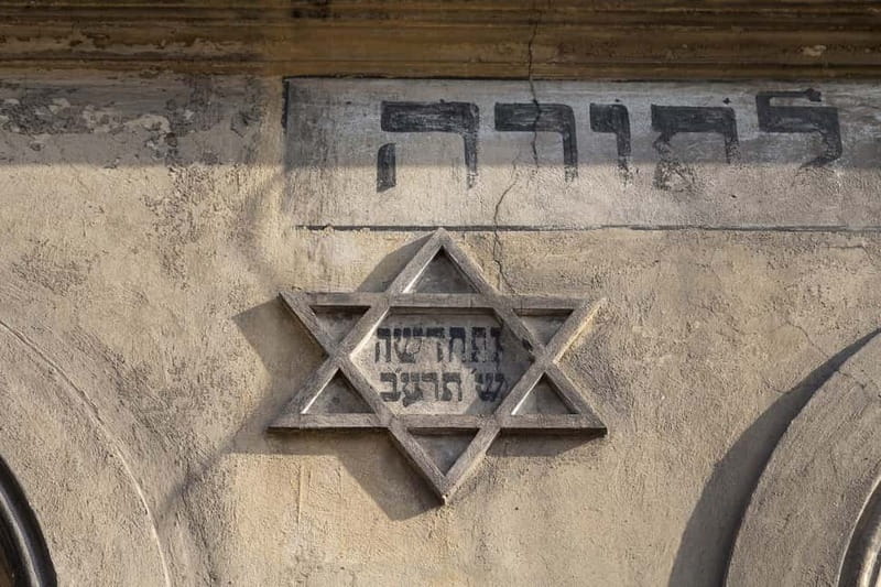Krakow Jewish Quarter Tour, Kazimierz and Ghetto - Price and value: what $69 buys you in Krakow