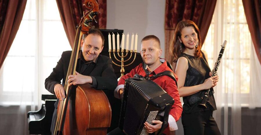 Krakow: Jewish-Style Klezmer Music Concert - What you’ll hear: klezmer with Romanian, Greek, Ukrainian, Polish, and Turkish roots