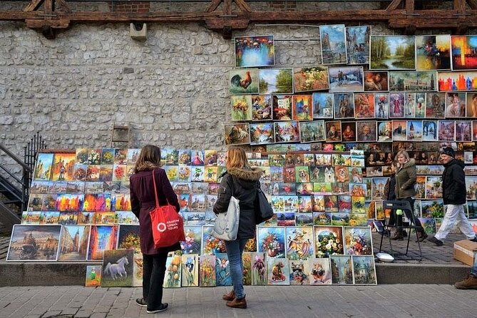 Krakow Morning Walking Tour with Traditional Polish Breakfast - St. Mary’s Basilica and the Hourly Trumpet Call