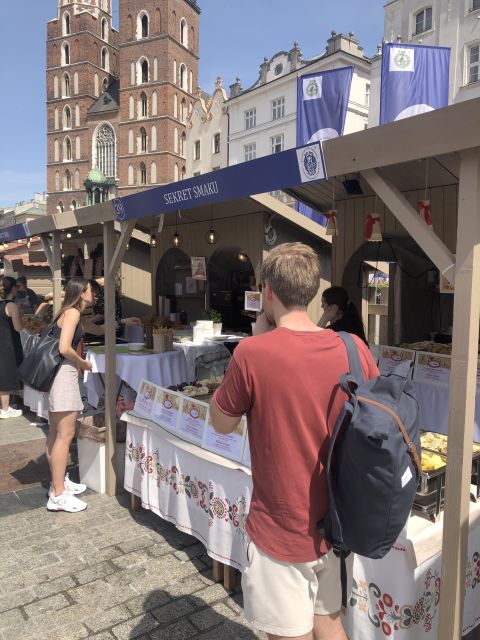 Krakow: Old Town & Jewish Quarter Food Tour with 10 Tastings - Two neighborhoods, one delicious plan