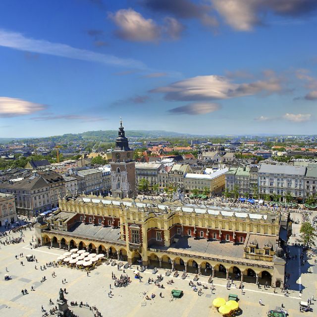 Krakow: Old Town Private Guided Walking Tour - Wawel Hill: royal tombs, cathedral atmosphere, and the dragon story