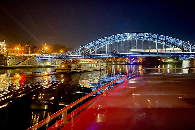 Krakow: One Hour Evening or Night Boat Trip - Kapitan Victor one-hour cruise: what you actually get