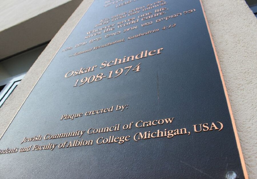 Krakow: Oskar Schindler's Factory Entry and Guided Tour - Lipowa 4 meeting point and how to start smoothly