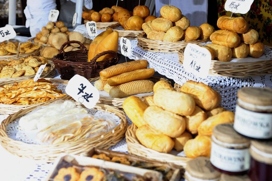 Krakow: Pierogi Home Cooking Class - The Farmers Market Stop: Shopping Like a Krakow Native