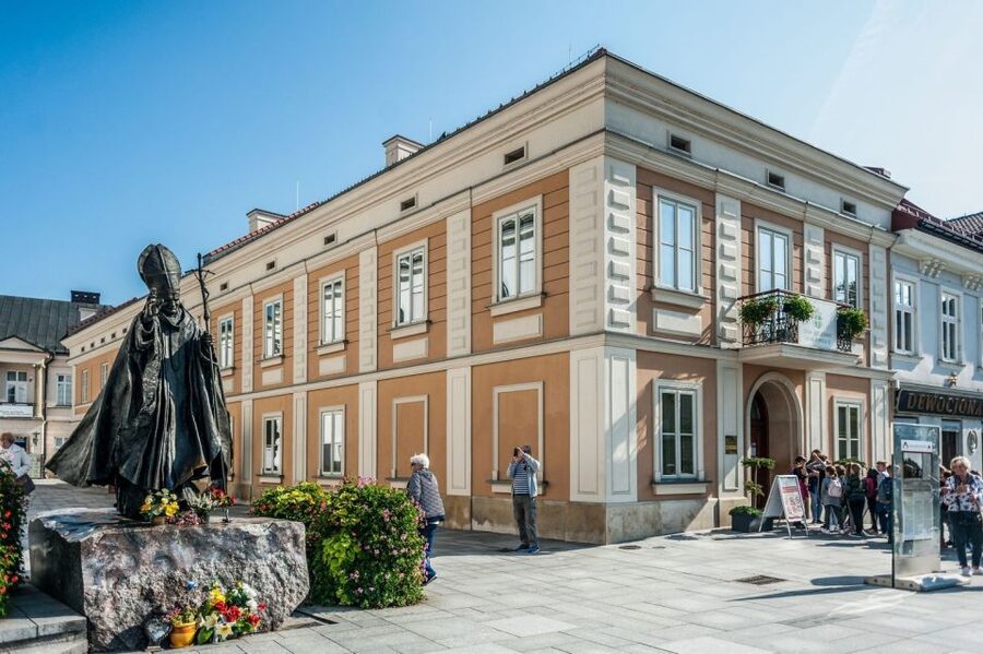 Krakow: Pope John Paul II Guided Tour with Home & Sanctuary - Practical Tips So the Day Feels Easy