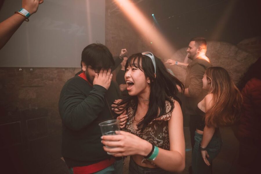 Krakow: Pub Crawl 1H Open Bar, VIP Entry & Welcome Shots - Small Practical Tips for Krakow Nightlife That Pay Off