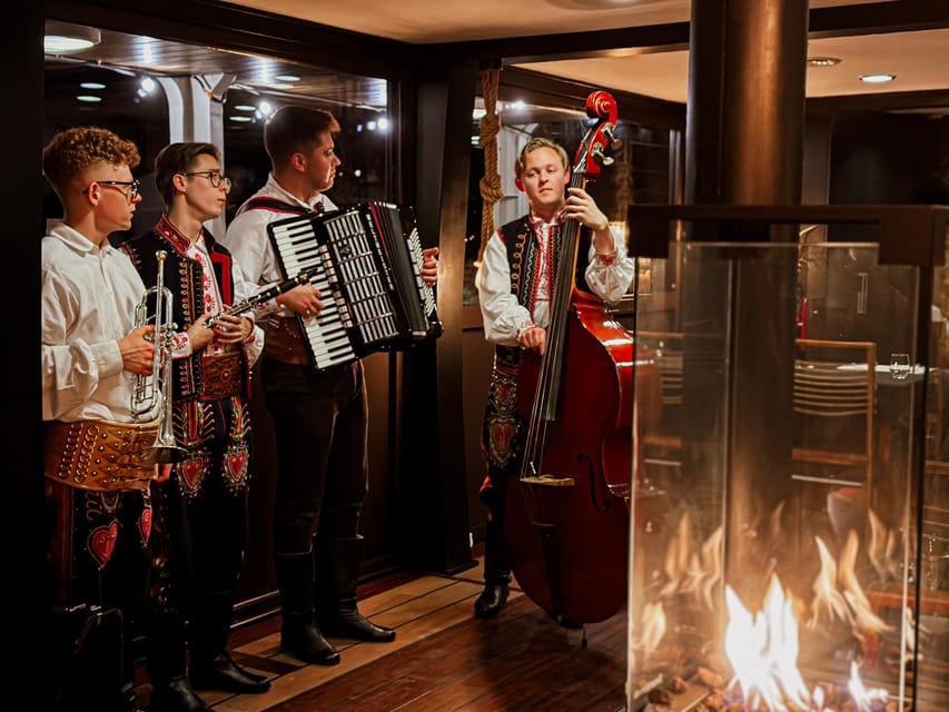 Krakow: Regional Polish Dinner with Vistula River Cruise - Meeting at Aquarius Restaurant, near the Dębnicki bridge