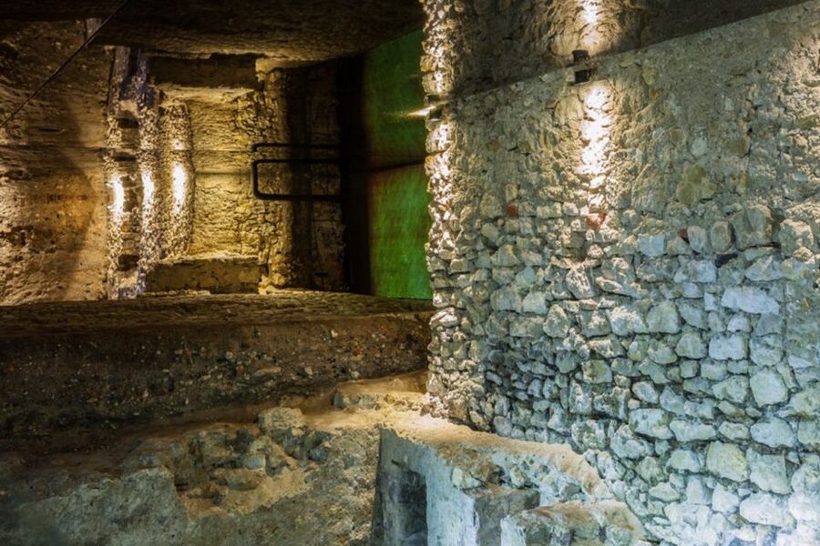Krakow: Rynek Underground Museum Guided Tour - The guide experience: why the best tours feel like stories, not lectures