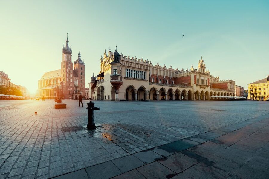 Krakow: Rynek Underground Museum Guided Tour & Stories - Descending 4 Meters to the Medieval Cobbled Level