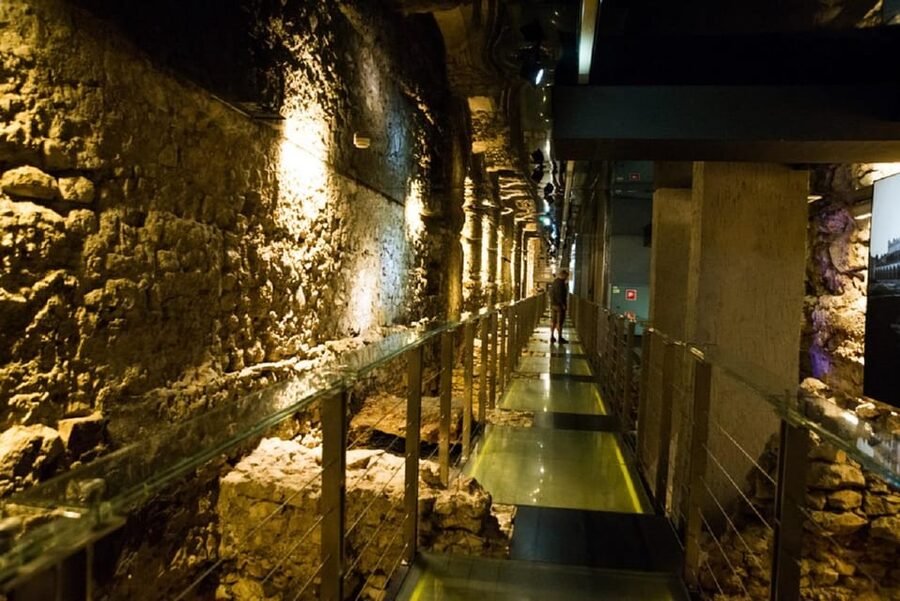 Krakow's Rynek Underground Museum Tour with Ticket and Guide - Key points before you go