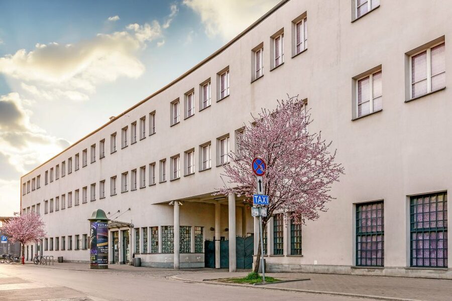 Krakow: Schindler's Factory Guided Tour - The 90-Minute Tour Flow Inside Oskar Schindler’s Factory