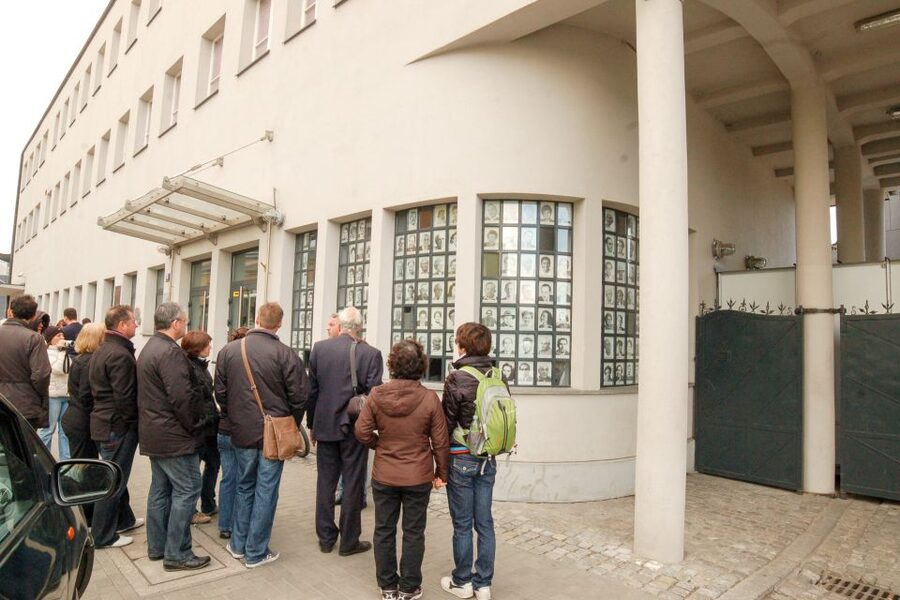 Krakow: Schindler's Factory Guided Tour with Entry Ticket - Should you book this Schindler’s Factory tour?