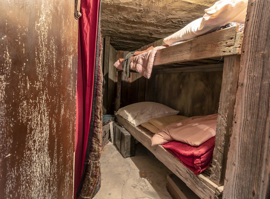 Krakow: Schindler's Factory Skip-the-Line Ticket - Timing, meeting up, and what to bring so you don’t get stuck
