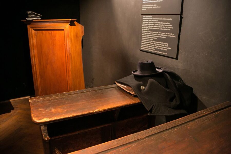 Krakow: Schindler's Factory Tour with Entrance Ticket - Language options and what one-language groups mean for you