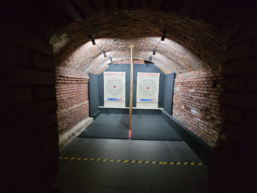 Kraków: Shurikens, Kunais, Knives, Tomahawks, Axes, Shooting - Knife Throwing and Darts: Precision Skills Beyond Axes