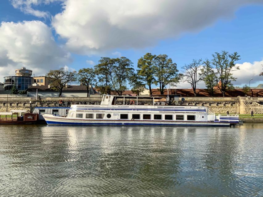 Krakow: Sightseeing Cruise by Vistula River - Why the Vistula route gives you a smarter Krakow view