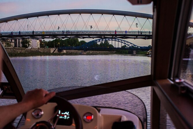 Krakow: Sightseeing Cruise on the Vistula River - A 1-hour Vistula River cruise that makes Krakow feel new