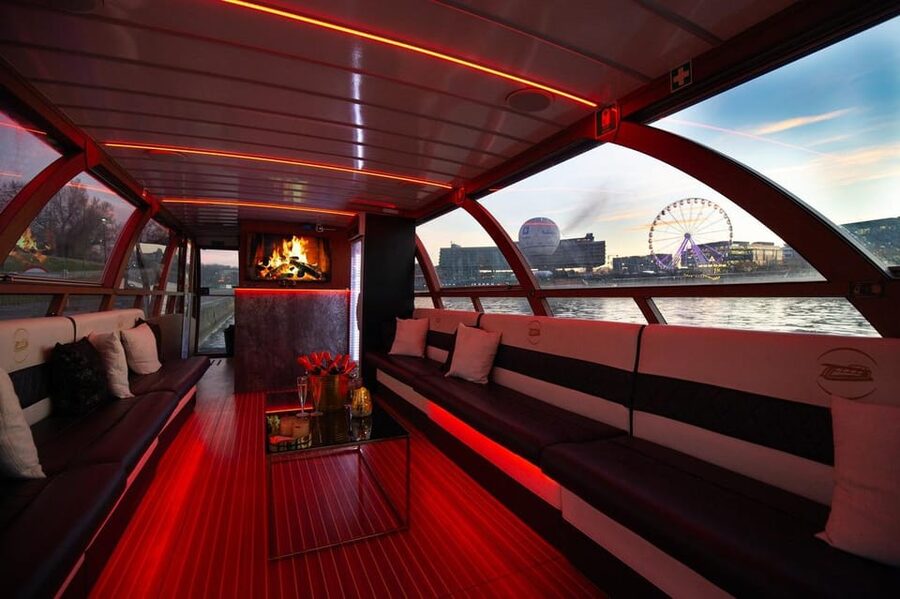 Krakow: Sightseeing Cruise on the Vistula River - Kościuszko Mound and the city’s old-and-new mix