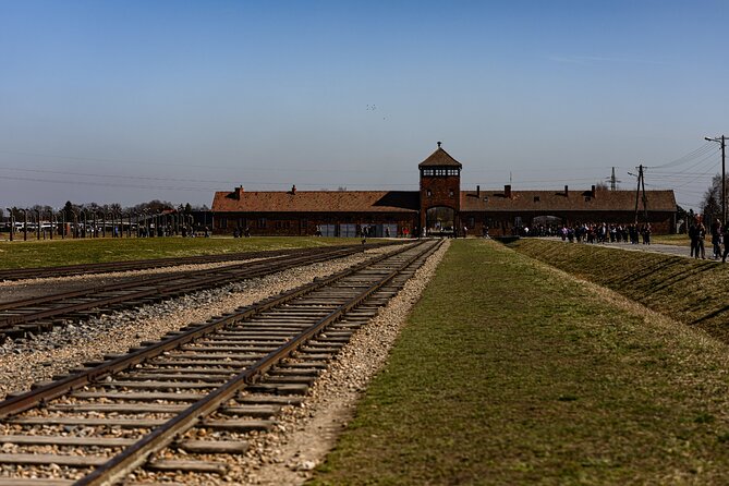 Krakow to Auschwitz Birkenau Guided Tour with Private Transfer - Food and Timing: One Missing Piece You Should Plan For