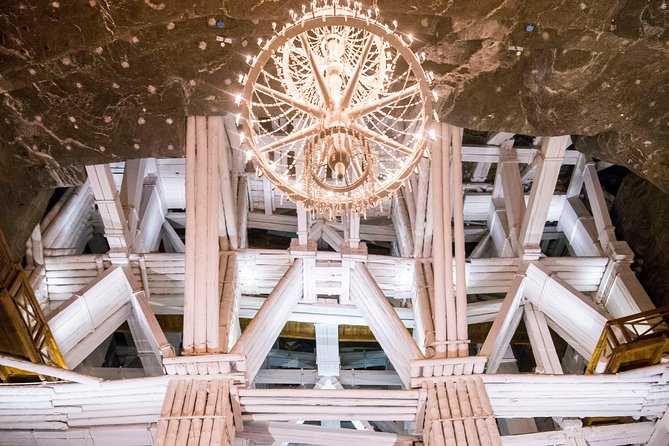 Krakow to Wieliczka: Salt Mine Guided Tour with Ticket & Transfer - Why this half-day Wieliczka plan works from Krakow