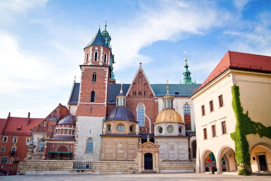Krakow: Vistula River Cruise with Historical Views - Boat Size, Comfort, and the Photo Angle From the Water