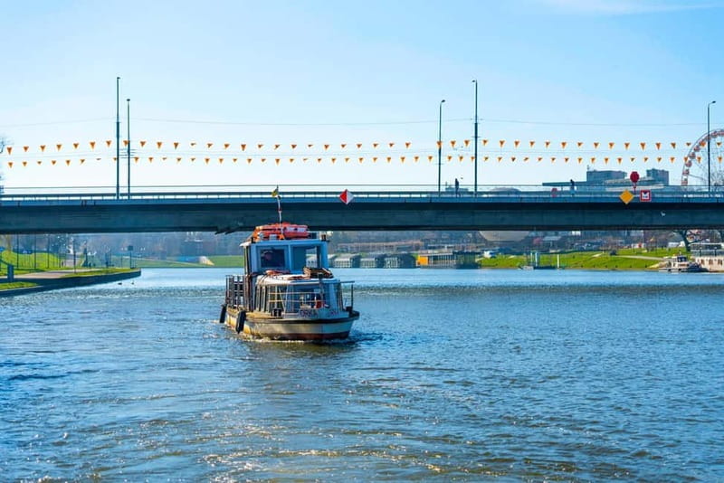 Krakow: Vistula River Sightseeing Cruise with Audio Guide - From Most Dębnicki to the Norbertine Sisters, the river tells the connections