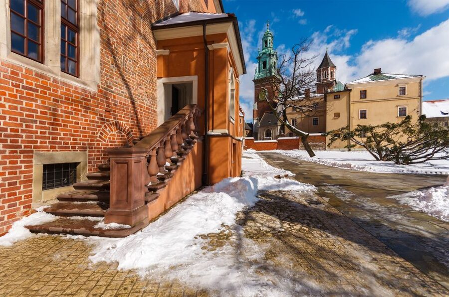 Krakow: Wawel Castle and Cathedral Guided Tour - Inside Wawel Castle: Royal Rooms, Art, and Legends Together