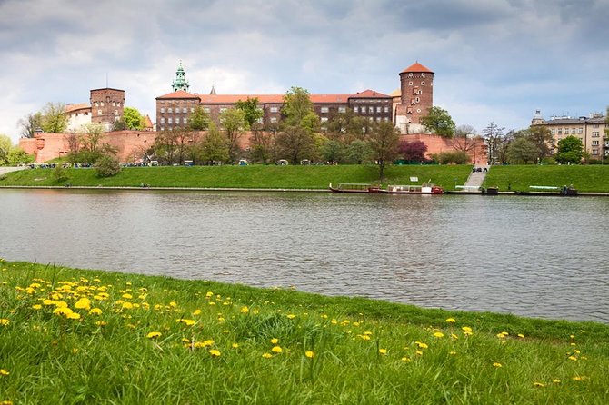 Krakow: Wawel Castle & Cathedral Guided Tour - Key Things to Know Before You Go