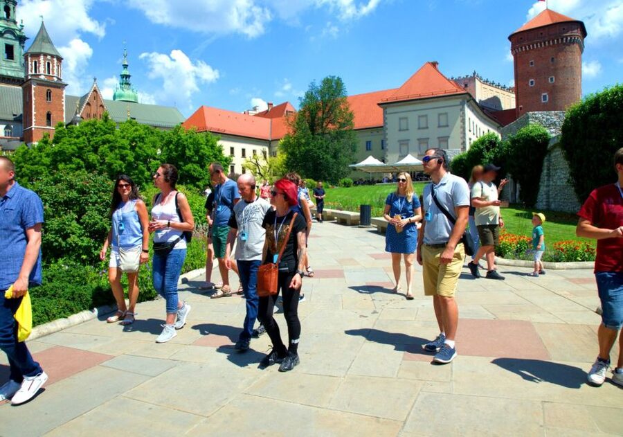 Krakow: Wawel Castle Guided Tour with Entry Tickets - Key things to know before you go