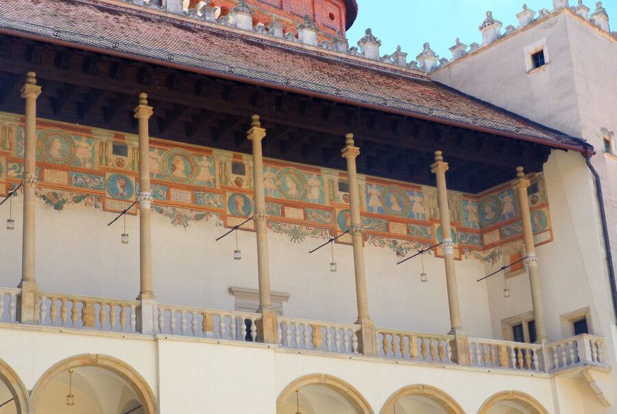 Krakow: Wawel Castle Guided Tour with Entry Tickets - Price and value: is $35 per person worth it?
