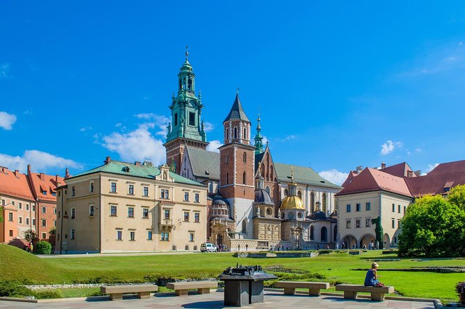 Krakow: Wawel Castle Guided Tour with Skip-The-Line Entry - Wawel Hill, Royal Route walk, and Kosciuszko context