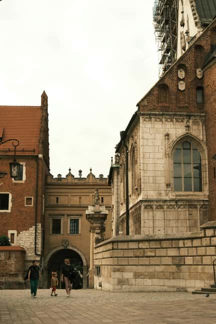 Krakow: Wawel Guided Tour – Cathedral and/or Castle - What the 2-hour timing really feels like at Wawel