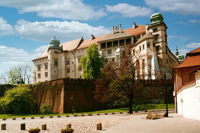 Krakow - Wawel Sightseeing of the Royal Hill - Why Wawel Hill is such a smart Krakow priority