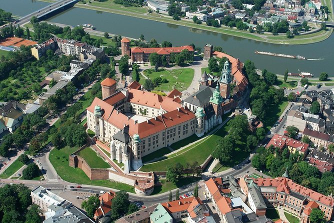 Krakow - Wawel Sightseeing of the Royal Hill - Wawel Hill Square, mixed styles, and the legend that everyone knows