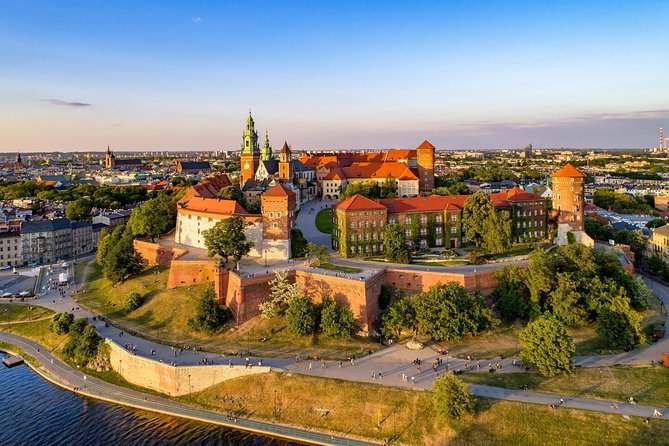 Krakow - Wawel Sightseeing of the Royal Hill - Royal Castle highlights inside: where the crown rooms live