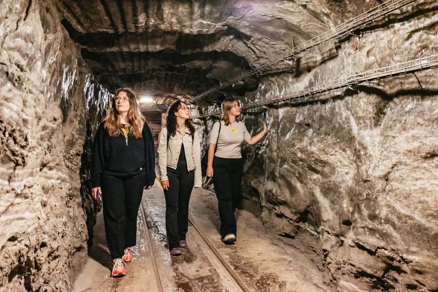 Krakow: Wieliczka Salt Mine Guided Tour - Key things you’ll notice right away