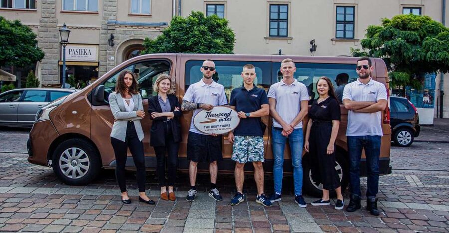Kraków: Wieliczka Salt Mine Guided Tour with Hotel Pickup - The language choice and the guide who keeps things moving