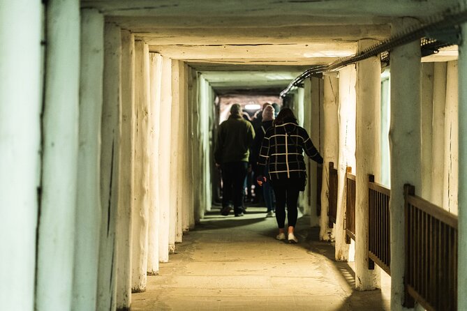 Krakow: Wieliczka Salt Mine Guided Tour with Pick-up options - The Return Trip and the 20-Minute Break in Wieliczka
