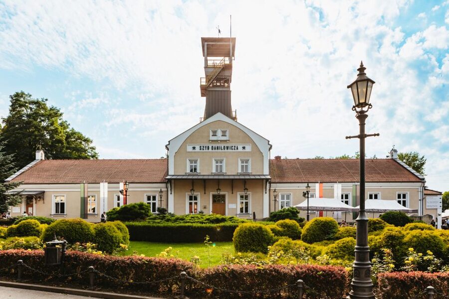 Krakow: Wieliczka Salt Mine Tour with Entry Ticket - Key highlights you should care about