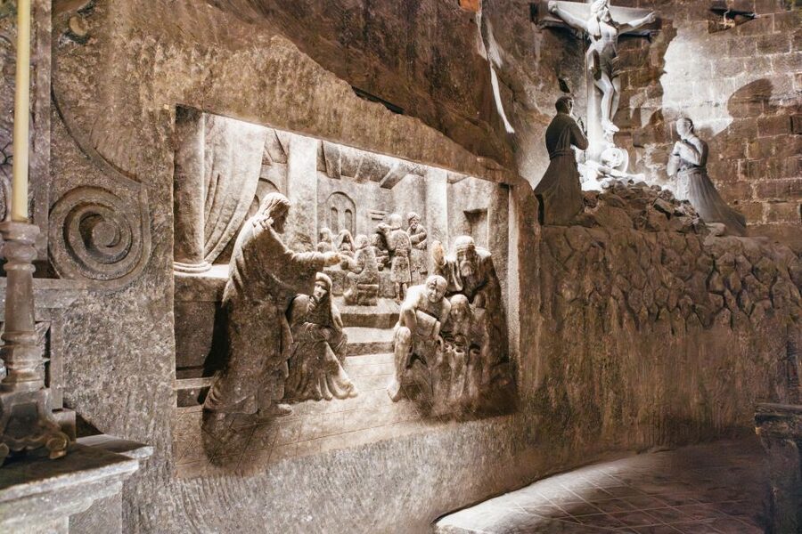 Krakow: Wieliczka Salt Mine Tour with Entry Ticket - Who this tour suits best, and who should reconsider