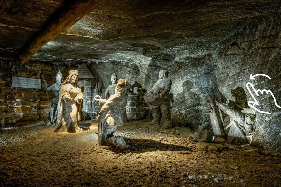 Krakow: Wieliczka Salt Mine Tour with Hotel Pickup & Guide - Krakow pickup, prearranged tickets, and the smooth transfer