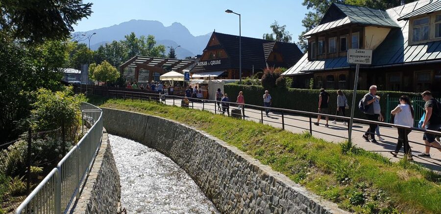 Krakow: Zakopane, Gubałówka & Thermal Baths – Full-Day Tour - The Short Cable Ride, Then Gubałówka Funicular Views
