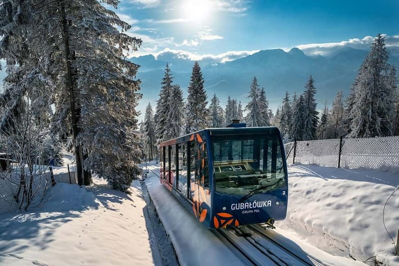 Krakow: Zakopane, Snowmobiles, Cable Car & Hot Springs Tour - Zakopane free time: a breather after the viewpoints