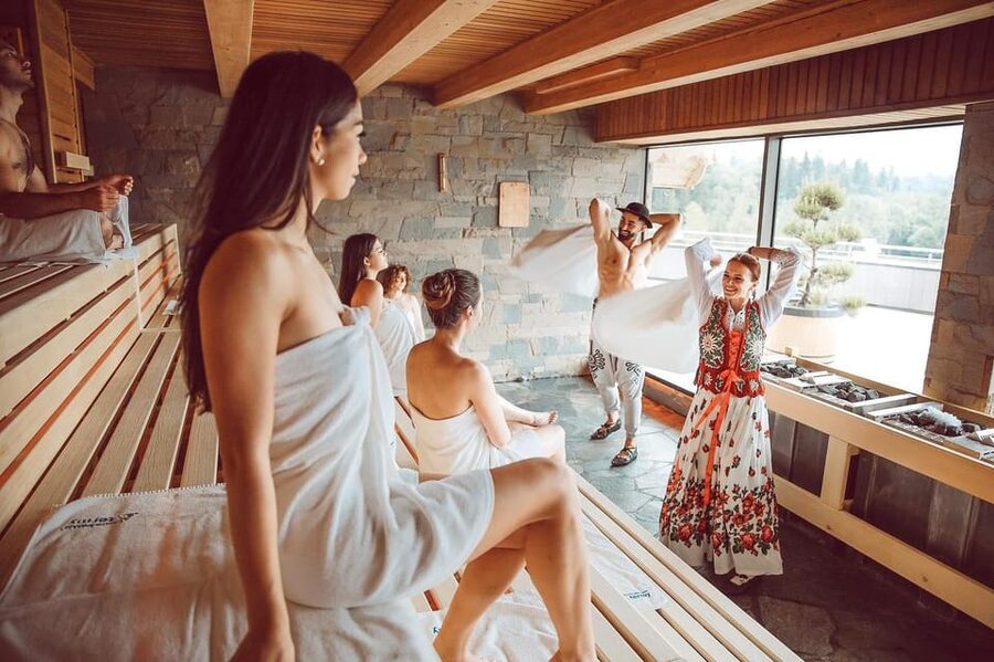 Krakow: Zakopane, Thermal Springs, Cable Car, Local Tasting - Who this tour suits best, and who should skip it